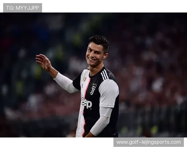 足球网红与球星风采大对比高清图解析谁更具影响力与魅力